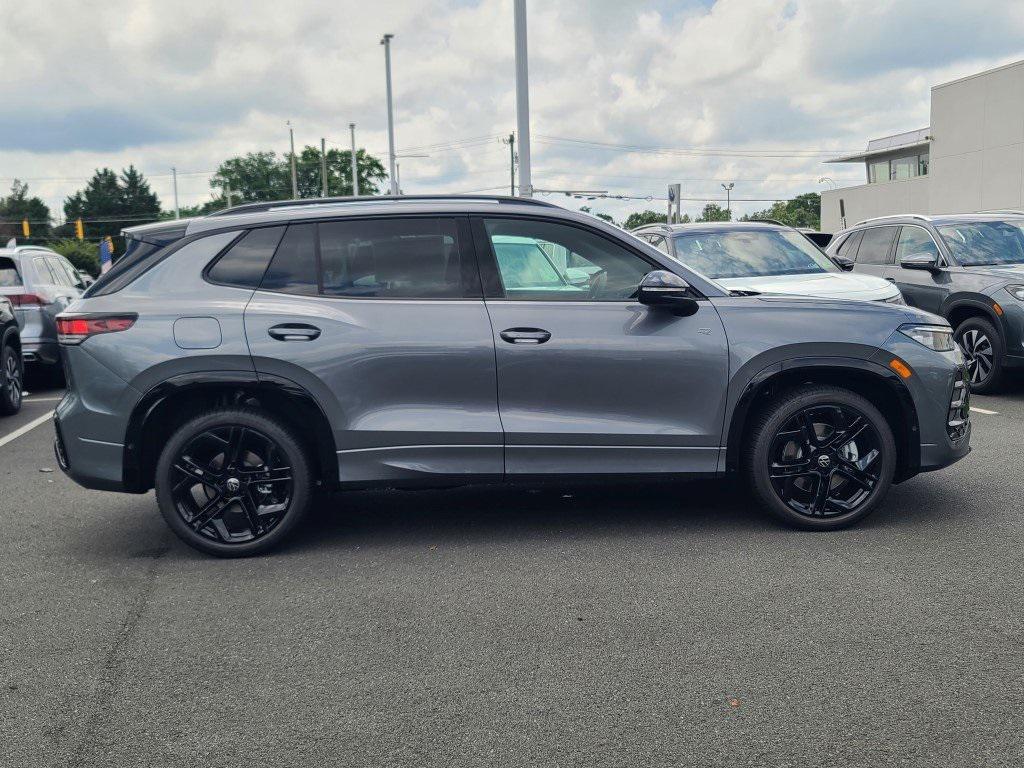 new 2025 Volkswagen Tiguan car, priced at $36,350