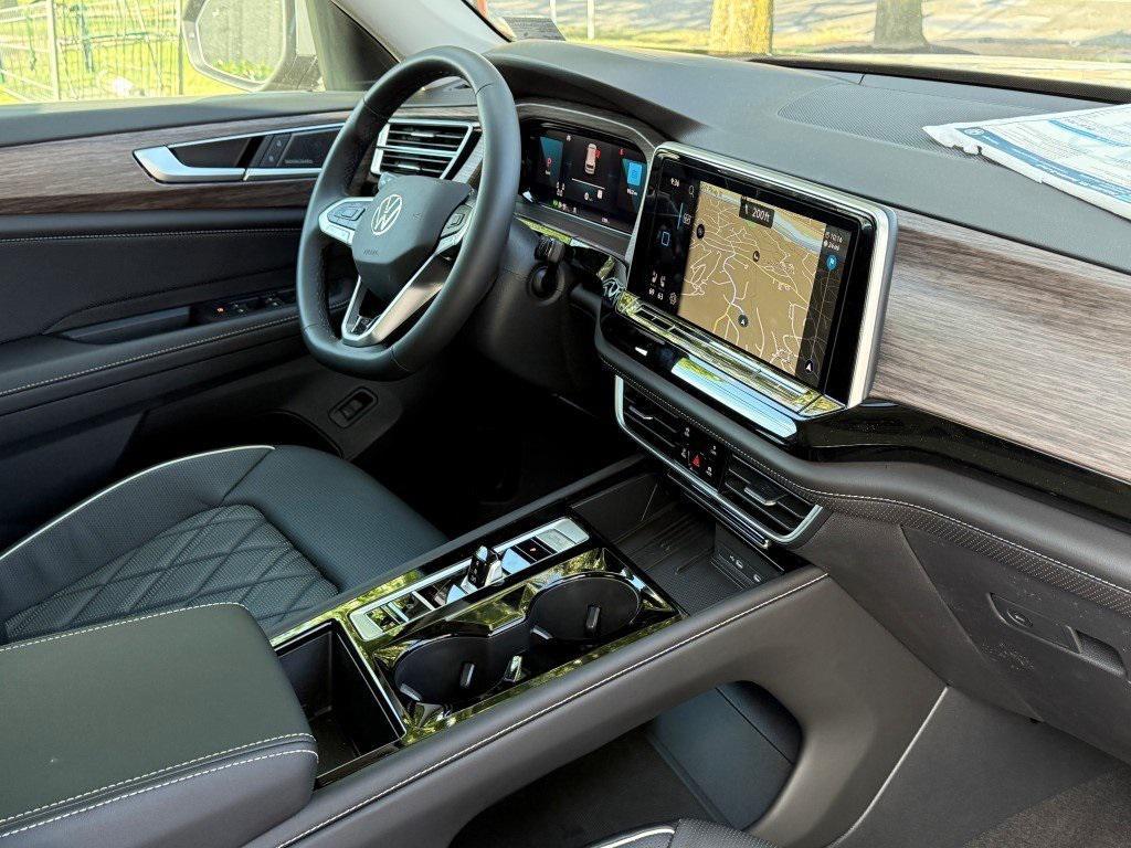 new 2025 Volkswagen Atlas car, priced at $50,427