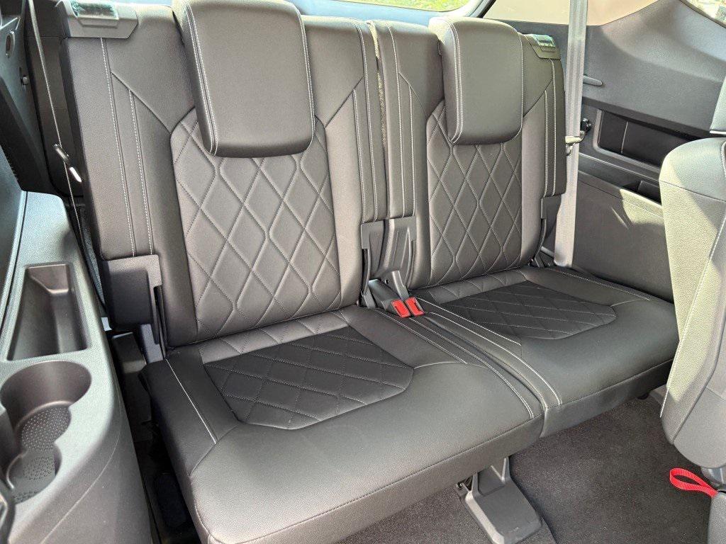 new 2025 Volkswagen Atlas car, priced at $50,427