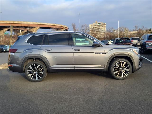 new 2025 Volkswagen Atlas car, priced at $52,298