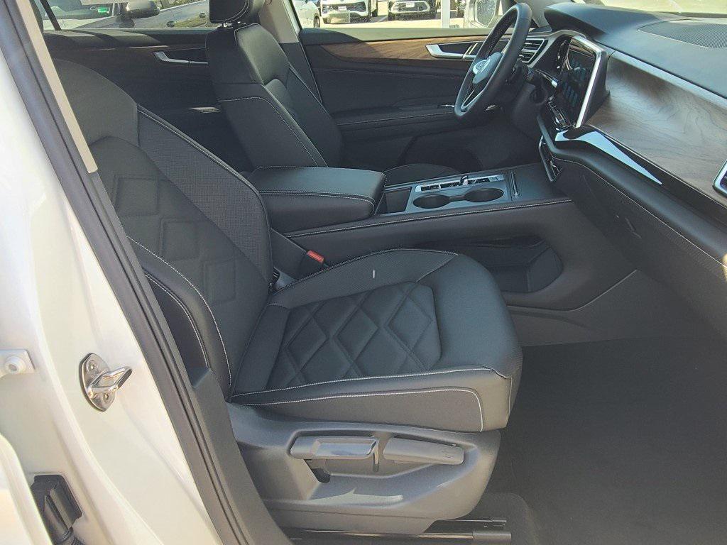 new 2026 Volkswagen Atlas car, priced at $40,263