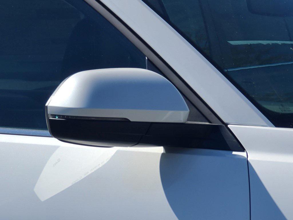 new 2026 Volkswagen Atlas car, priced at $40,263