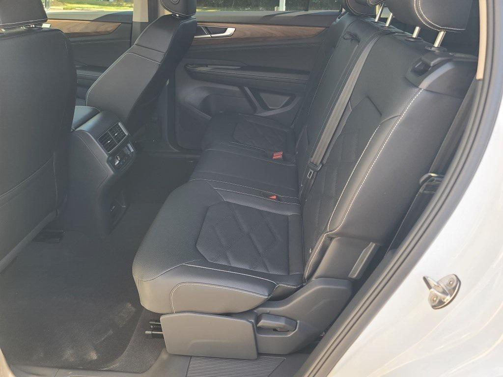 new 2026 Volkswagen Atlas car, priced at $40,263