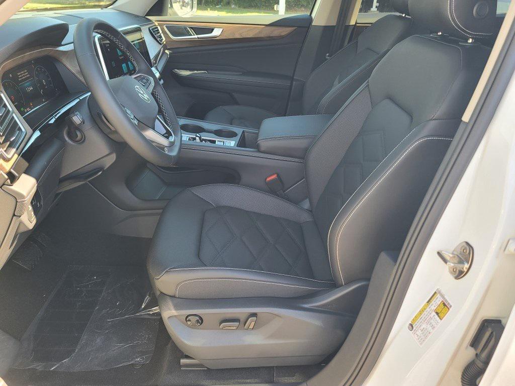 new 2026 Volkswagen Atlas car, priced at $40,263