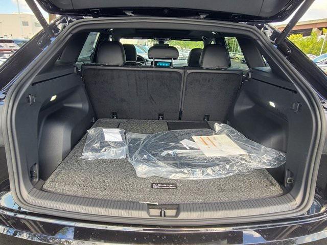 new 2026 Volkswagen Atlas Cross Sport car, priced at $45,601