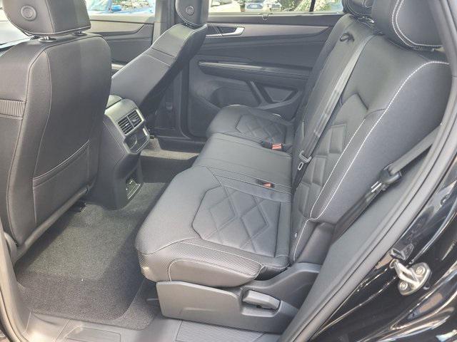 new 2026 Volkswagen Atlas Cross Sport car, priced at $45,601