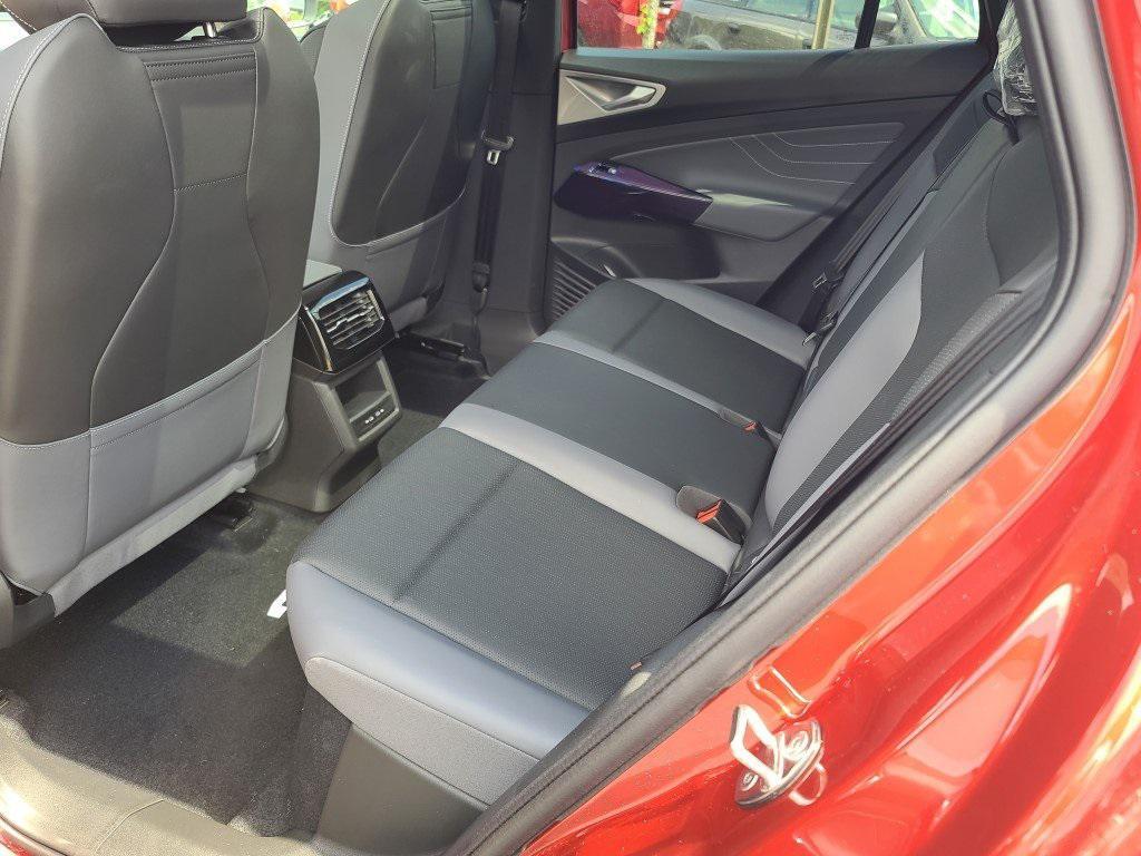 new 2025 Volkswagen ID.4 car, priced at $45,783