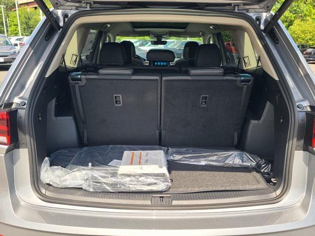 new 2026 Volkswagen Atlas car, priced at $45,908