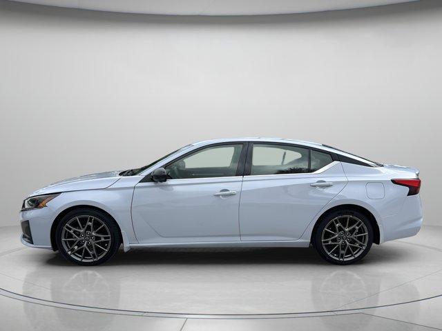 used 2023 Nissan Altima car, priced at $21,655