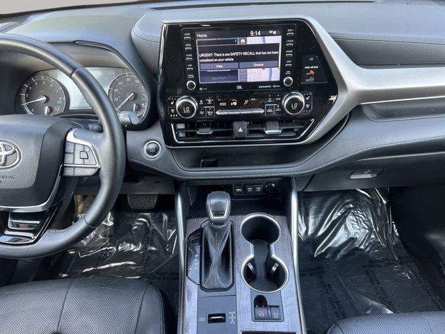 used 2021 Toyota Highlander car, priced at $26,998