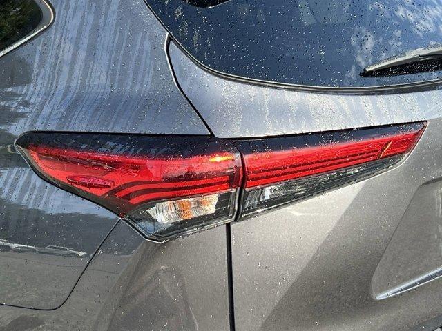 used 2021 Toyota Highlander car, priced at $26,998