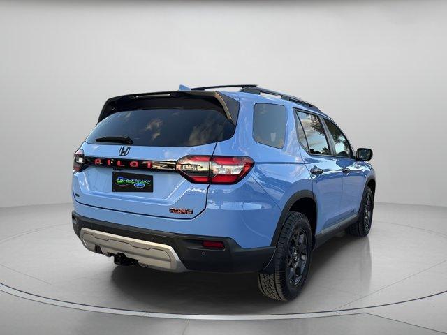 used 2025 Honda Pilot car, priced at $42,999