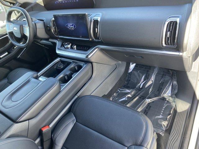 new 2025 Ford Expedition car, priced at $78,957