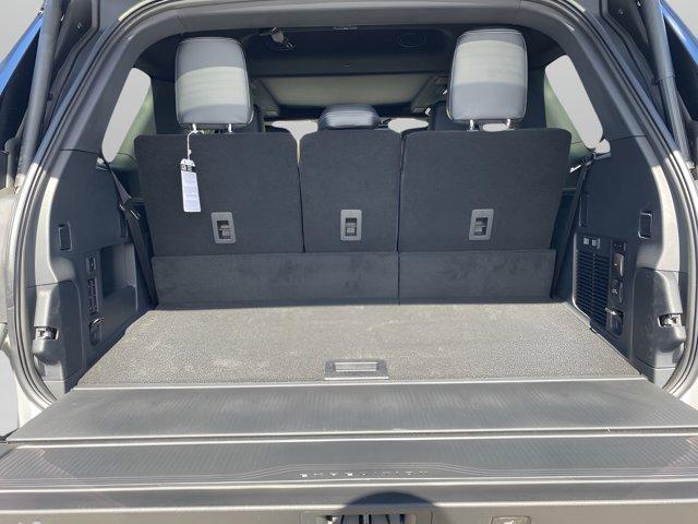 new 2025 Ford Expedition car, priced at $78,957