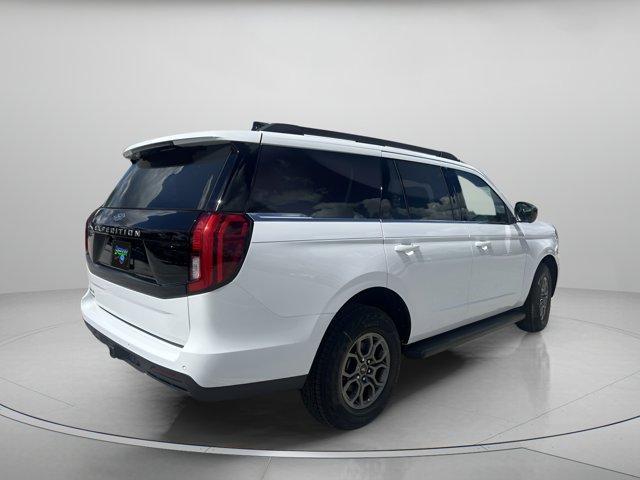 new 2025 Ford Expedition car, priced at $60,476