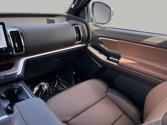 used 2025 Ford Expedition car, priced at $77,868