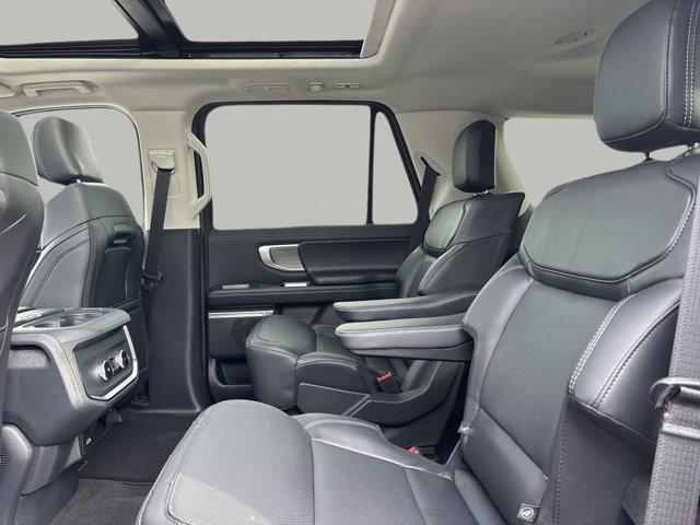 new 2025 Ford Expedition car, priced at $72,289