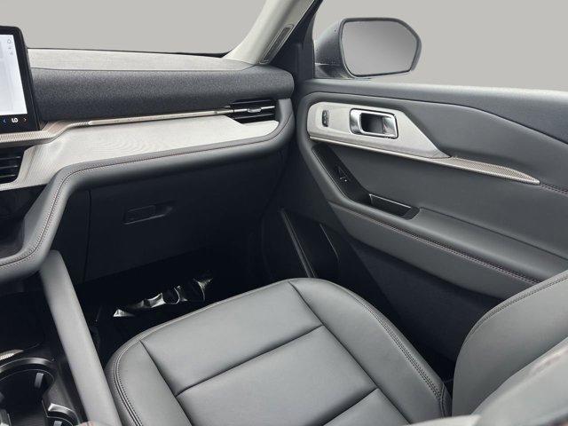 new 2025 Ford Explorer car, priced at $39,358