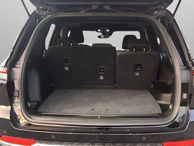 used 2025 Jeep Grand Cherokee car, priced at $31,236