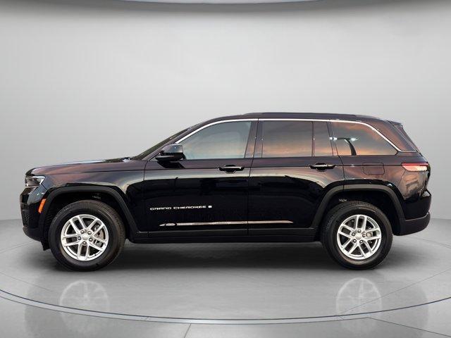 used 2025 Jeep Grand Cherokee car, priced at $31,236