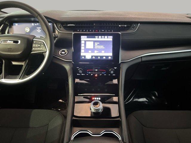 used 2025 Jeep Grand Cherokee car, priced at $31,236