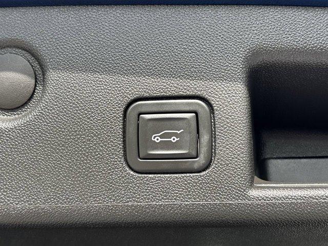used 2023 Chevrolet Equinox car, priced at $22,161