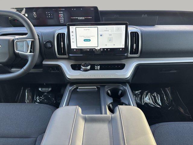 new 2025 Ford Expedition Max car, priced at $63,297