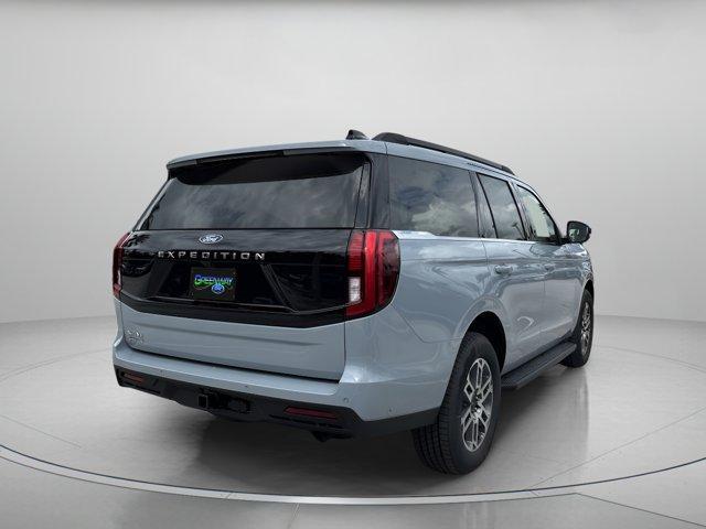 new 2025 Ford Expedition car, priced at $65,306