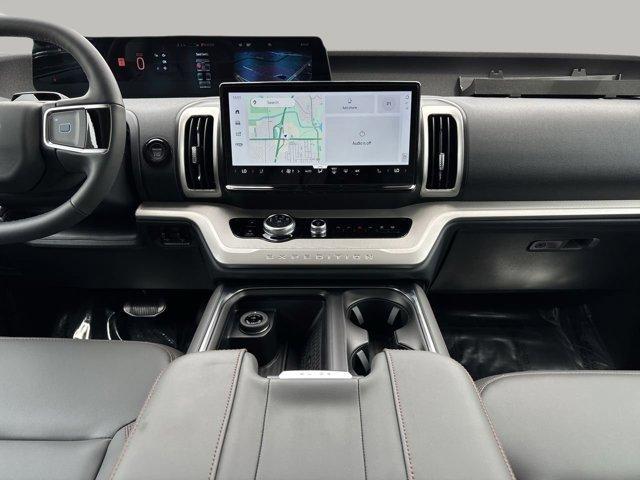 new 2025 Ford Expedition car, priced at $65,306