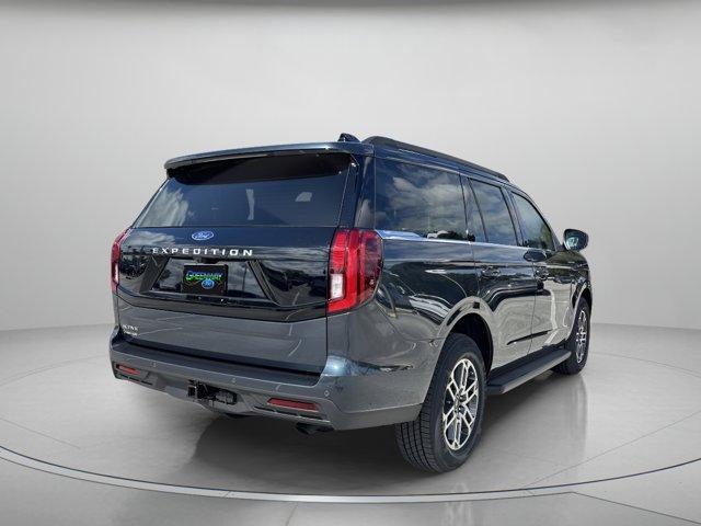 new 2025 Ford Expedition car, priced at $67,736