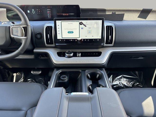 new 2025 Ford Expedition car, priced at $67,736