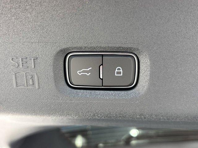 new 2025 Ford Expedition car, priced at $67,736