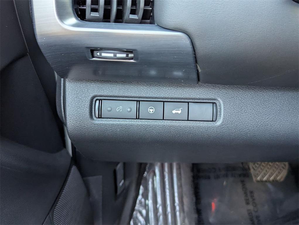 new 2025 Nissan Pathfinder car, priced at $37,447