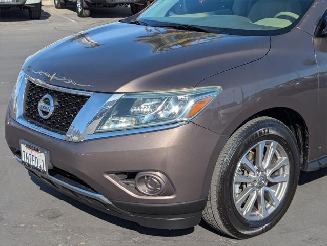 used 2015 Nissan Pathfinder car, priced at $12,950