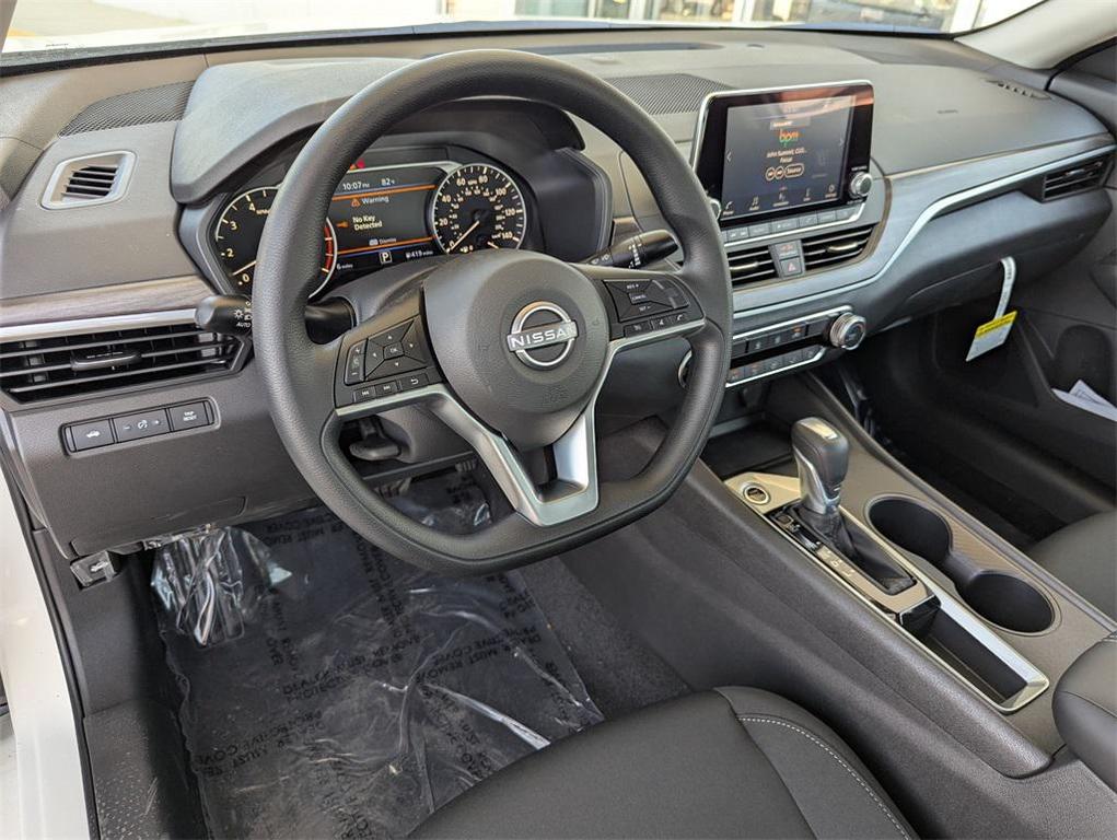 new 2025 Nissan Altima car, priced at $25,992