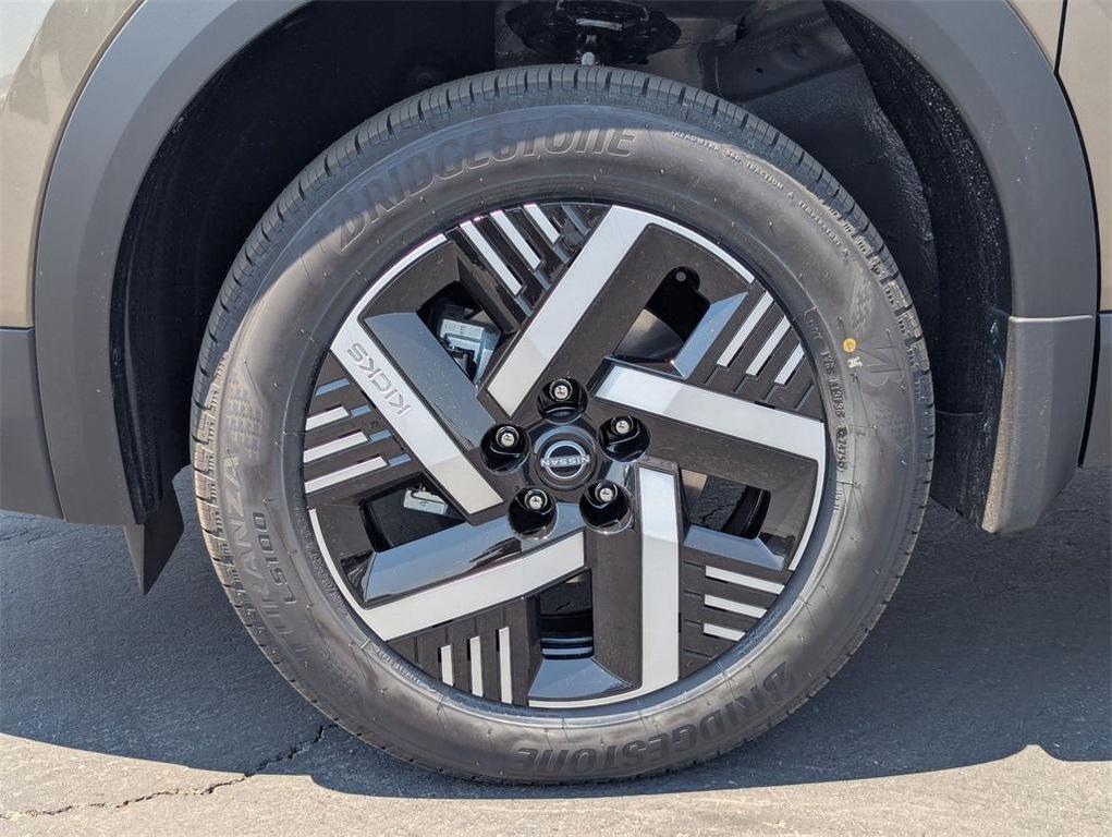 new 2025 Nissan Kicks car, priced at $22,529