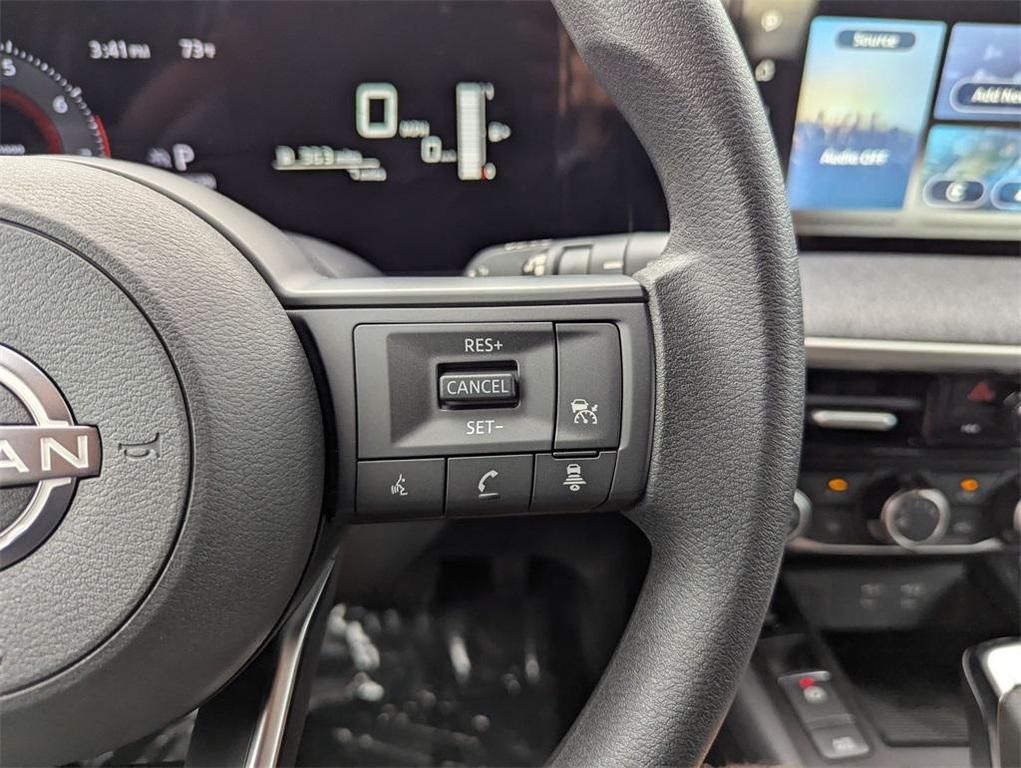 new 2025 Nissan Kicks car, priced at $24,251