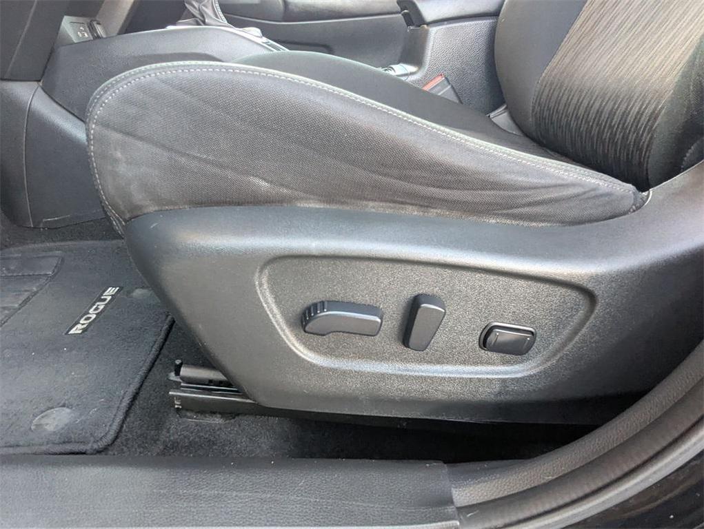 used 2018 Nissan Rogue car, priced at $13,995