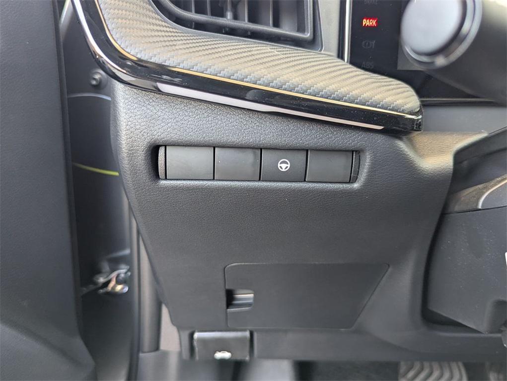 new 2025 Nissan Kicks car, priced at $26,298