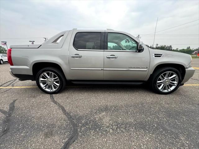 used 2007 Cadillac Escalade EXT car, priced at $8,995