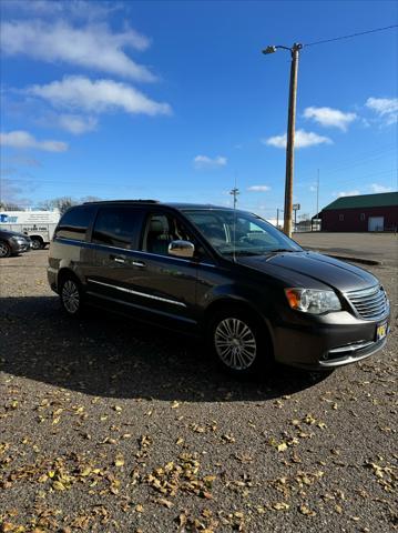 used 2016 Chrysler Town & Country car, priced at $14,988