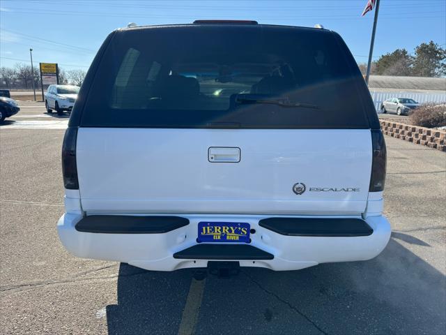 used 2000 Cadillac Escalade car, priced at $18,995