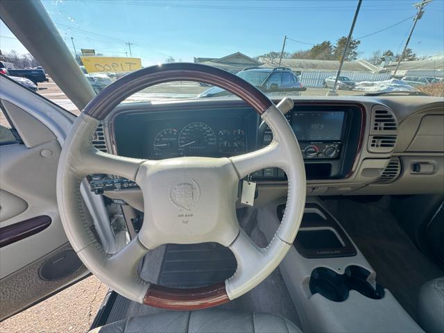 used 2000 Cadillac Escalade car, priced at $18,995