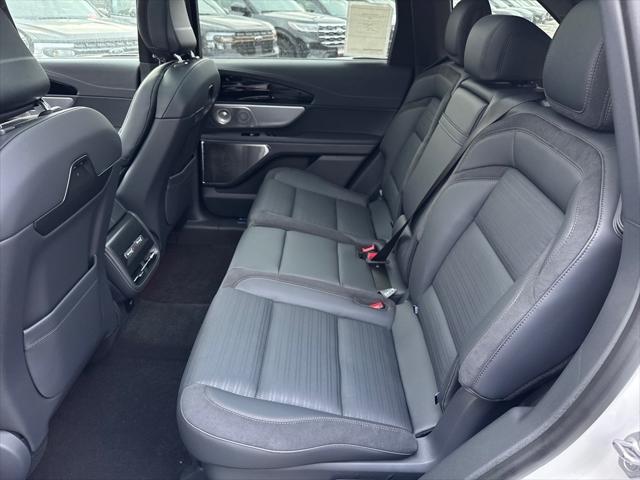 new 2025 Lincoln Nautilus car, priced at $66,317