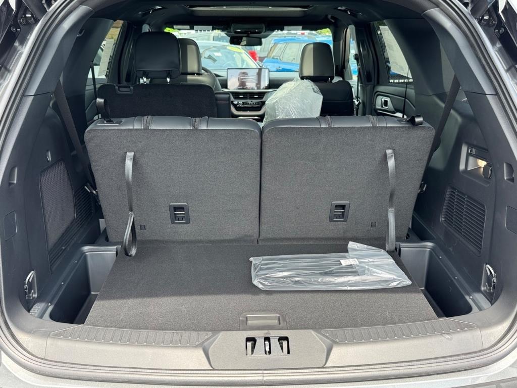 new 2025 Ford Explorer car, priced at $49,563