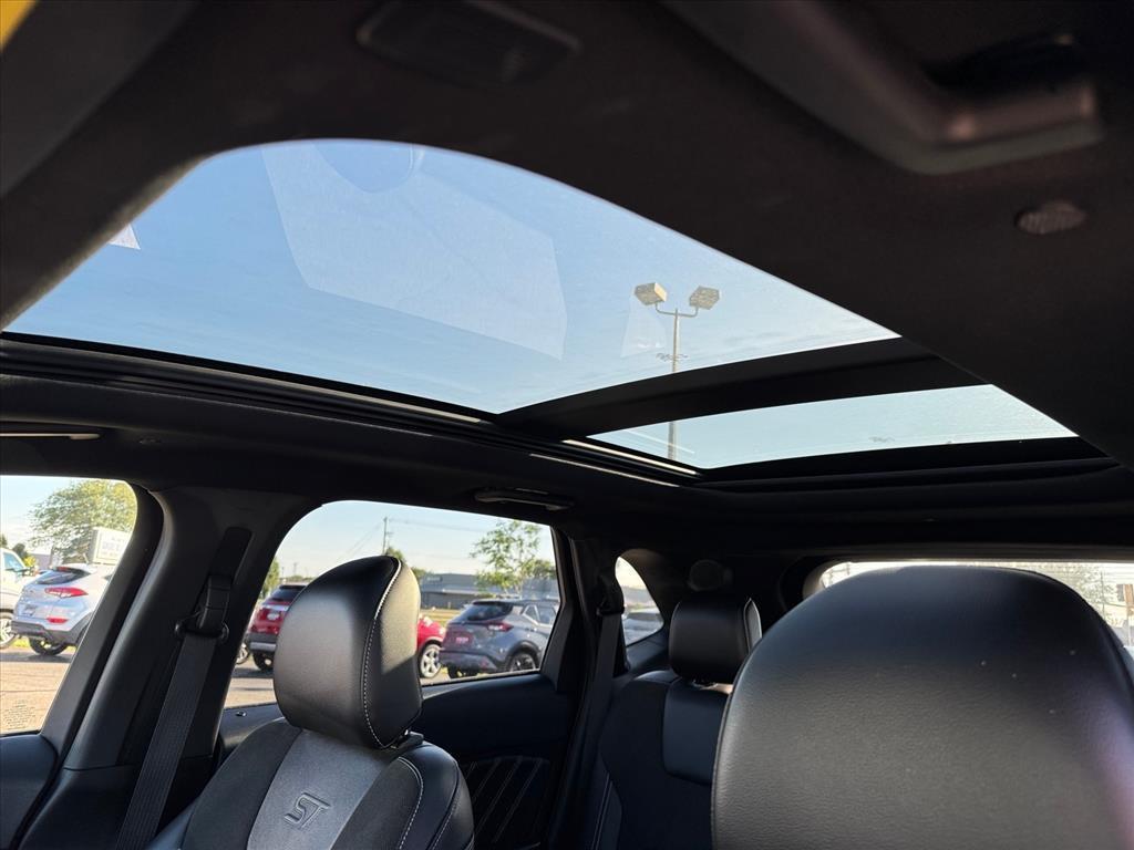 used 2019 Ford Edge car, priced at $24,070