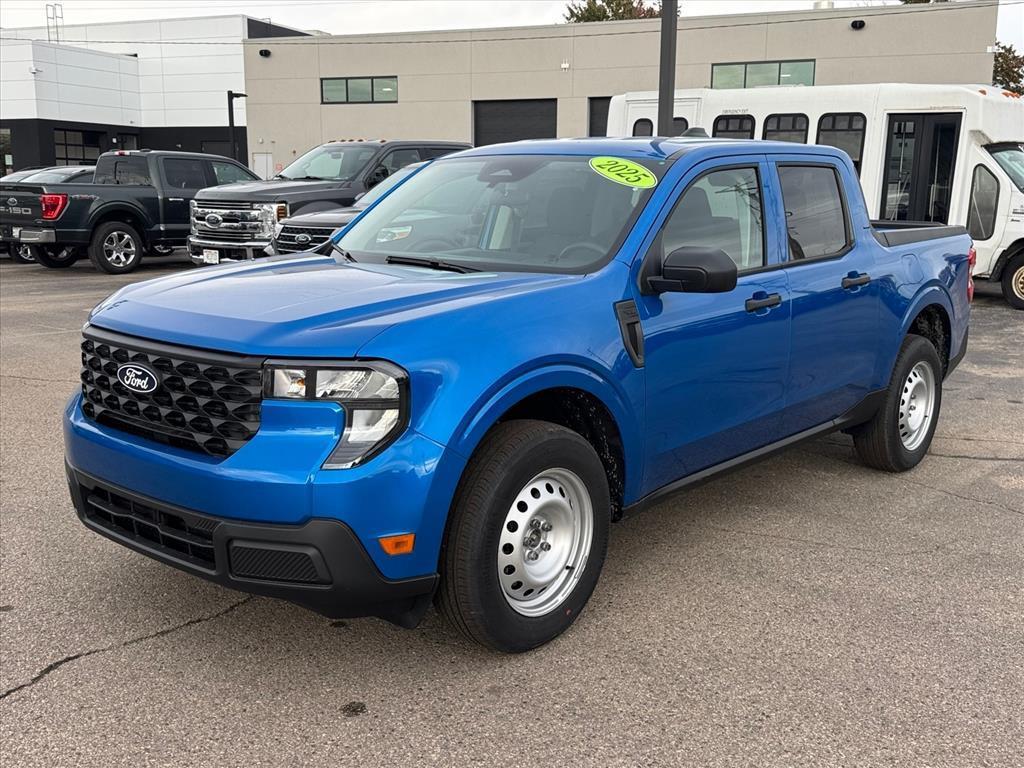 new 2025 Ford Maverick car, priced at $30,482