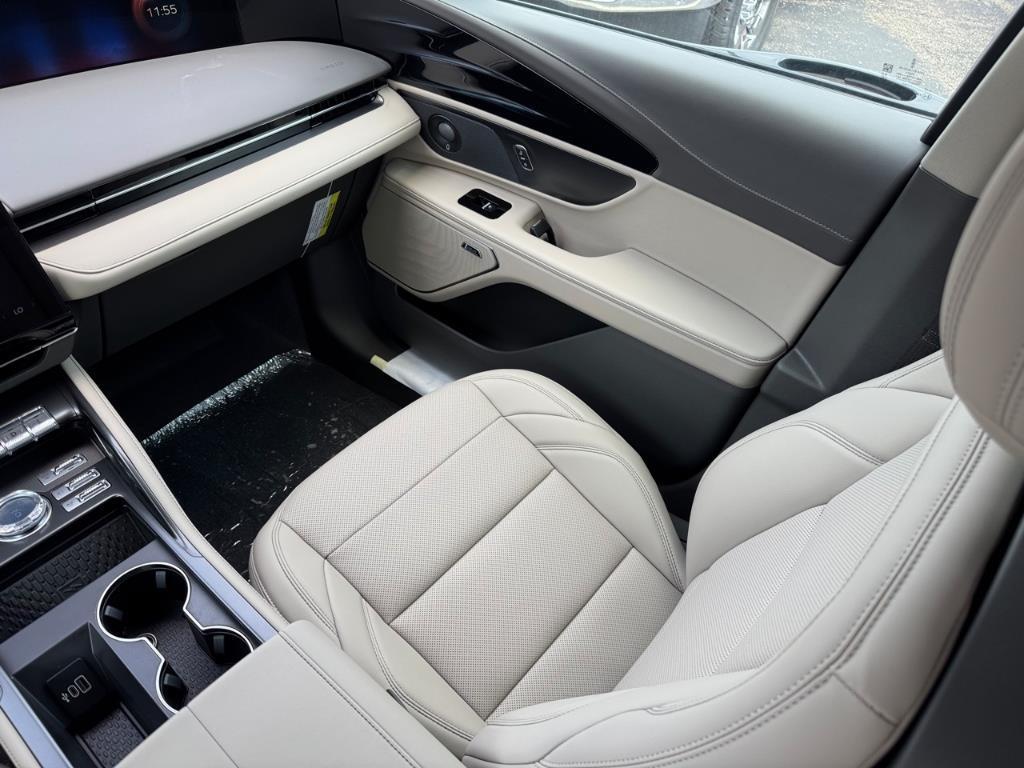 new 2025 Lincoln Nautilus car, priced at $58,009