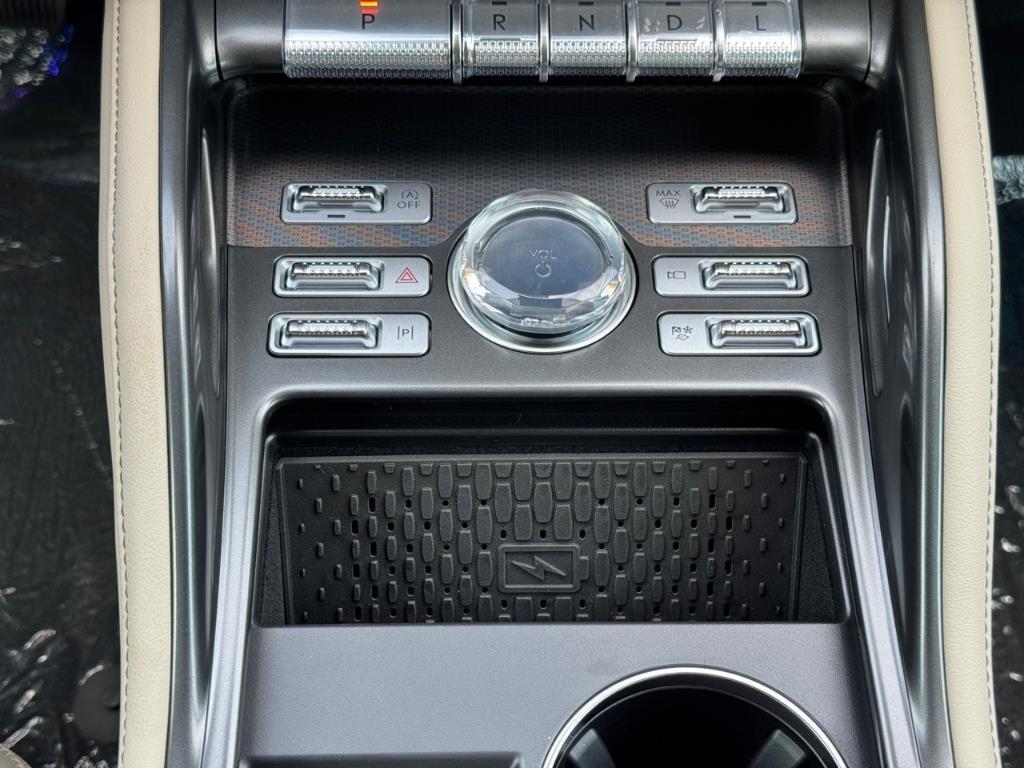 new 2025 Lincoln Nautilus car, priced at $58,009