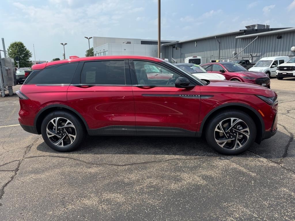 new 2025 Lincoln Nautilus car, priced at $58,009